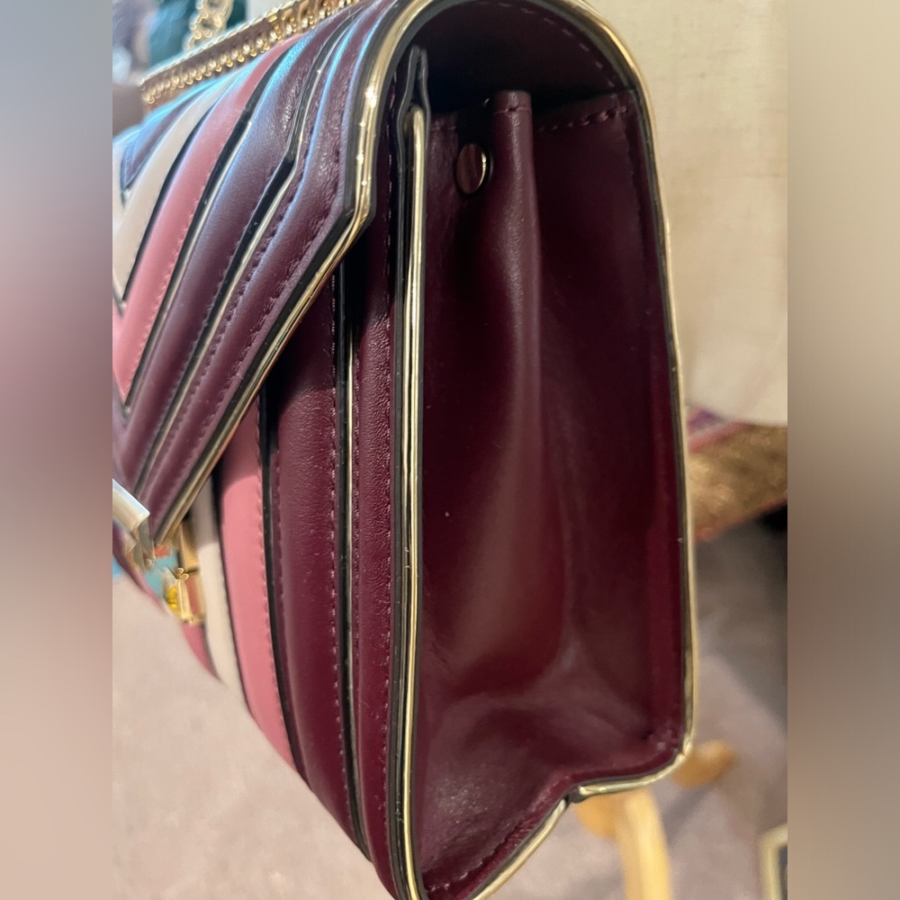 Rare❤️🔥❤️🔥EUC Michael Kors Burgundy Whitney large Quilted Chevon Flap Bag - Picture 7 of 16